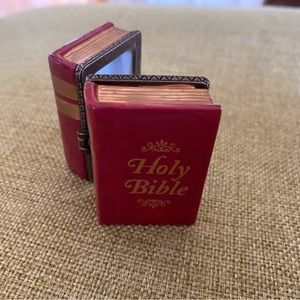Vintage Holy Bible Porcelain Hinged Box